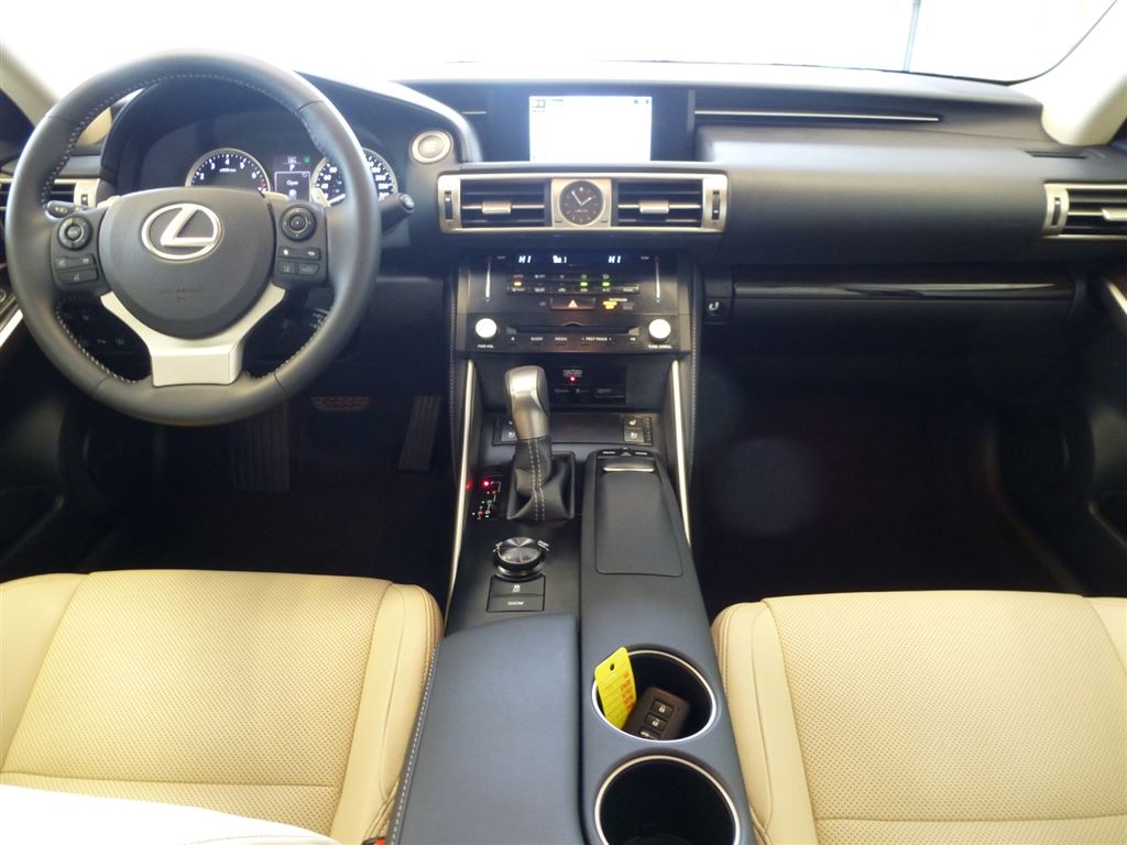 Used 2014 Lexus IS350 in North Bay,ON