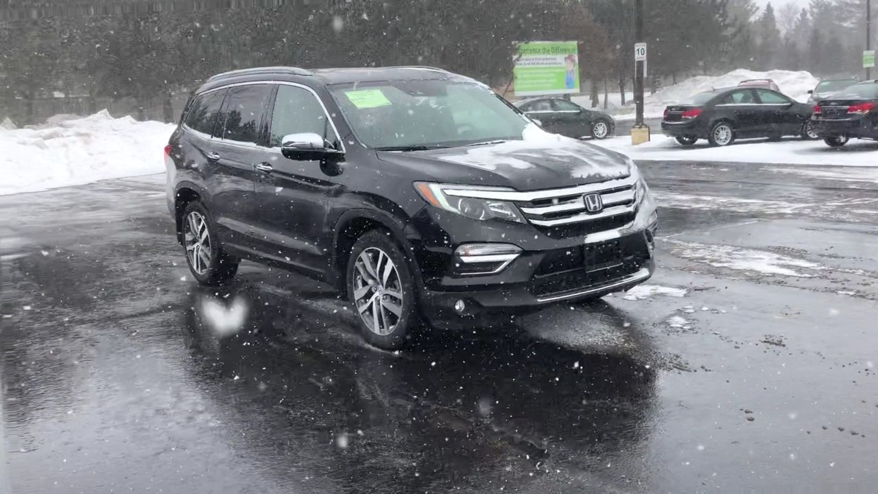 Used 2018 Honda PILOT TOURING 4WD in Cayuga,ON