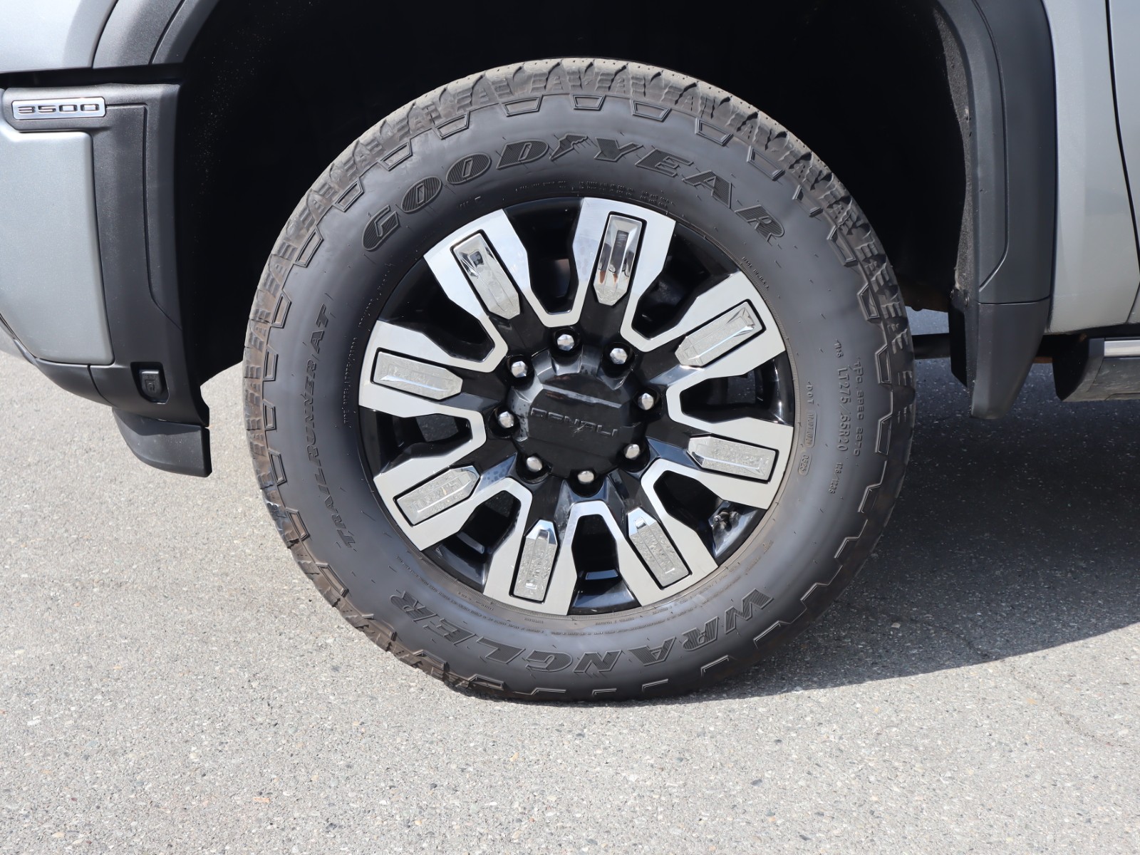 2025 GMC Sierra 3500 HD DENALI - Thumbnail 24