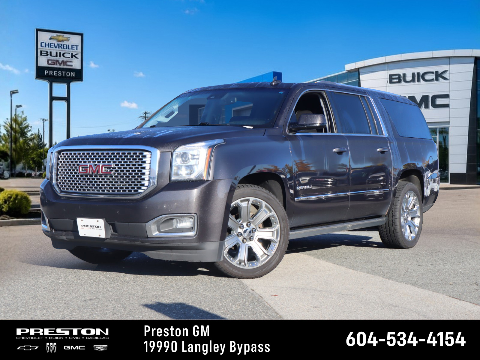 2017 GMC Yukon XL DENALI - Main View