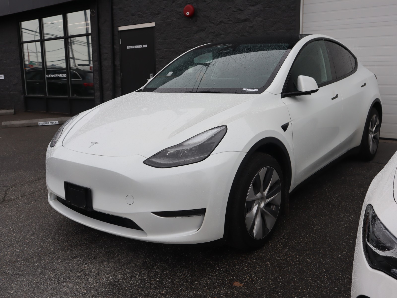 2024 Tesla Model Y BASE - Main View