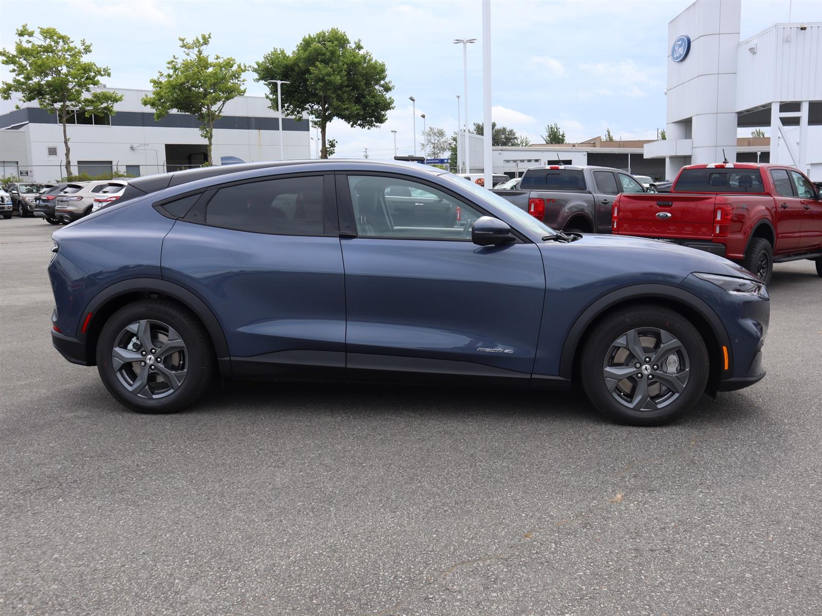 2021 Ford Mustang Mach-E Select Infinite Blue Metallic Tinted Clearcoat ...