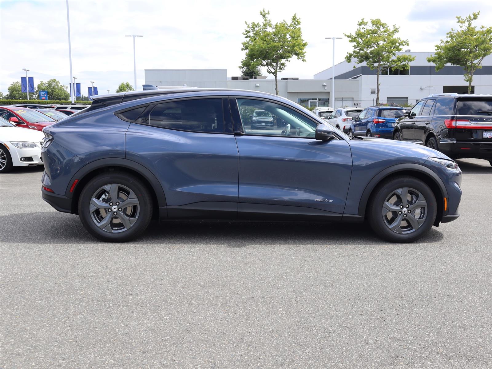 2021 Ford Mustang Mach-E Select Infinite Blue Metallic Tinted Clearcoat ...