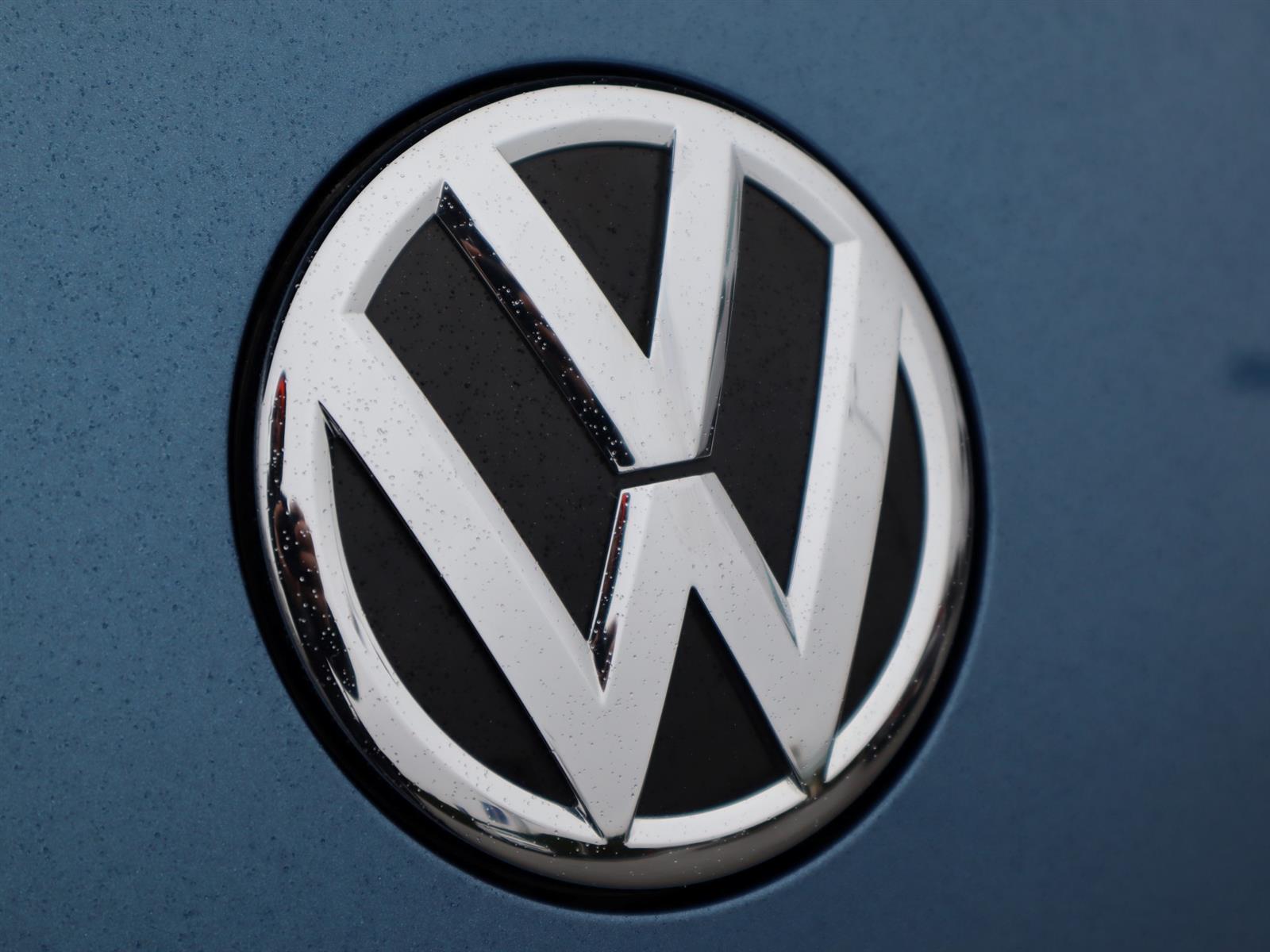 2018 Volkswagen BEETLE CONVERTIBLE COAST