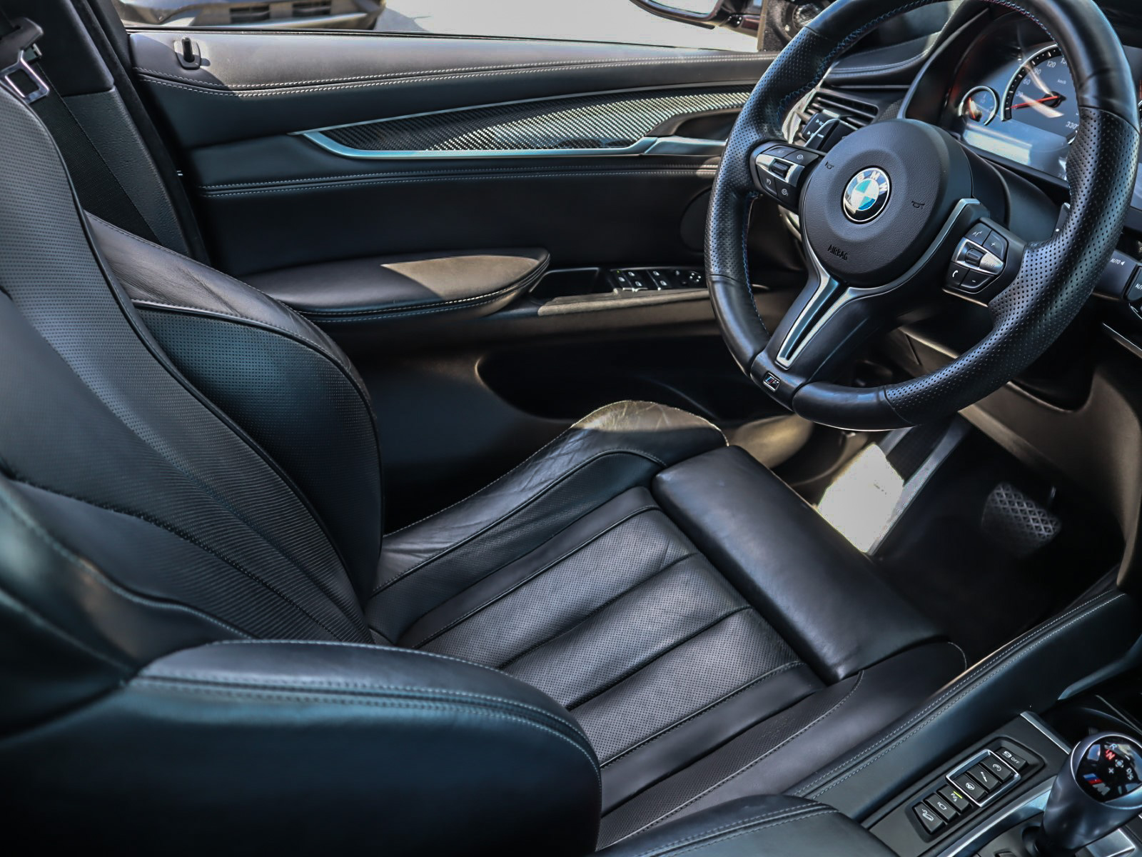 2017 BMW X6 M BASE