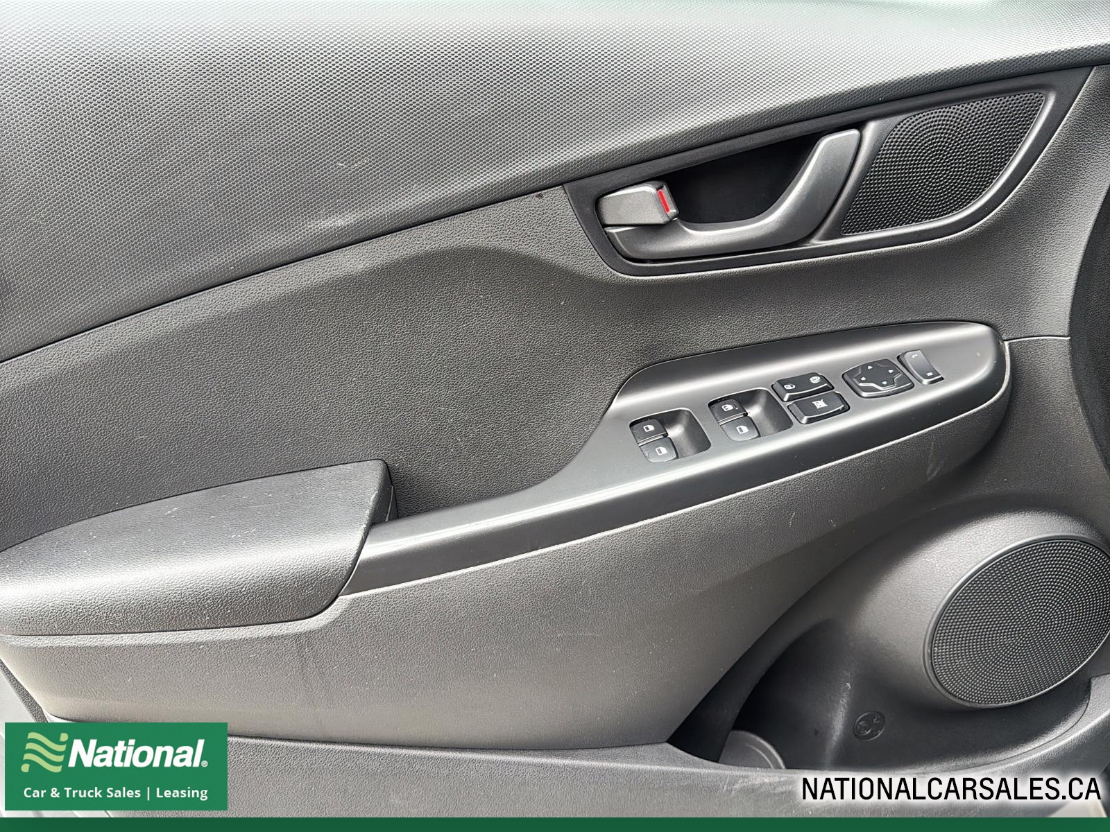 2022 Hyundai KONA ESSENTIAL AWD - Thumbnail 11