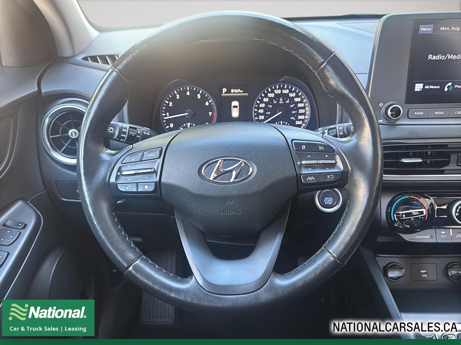 2022 Hyundai KONA PREFERRED AWD - Thumbnail 12