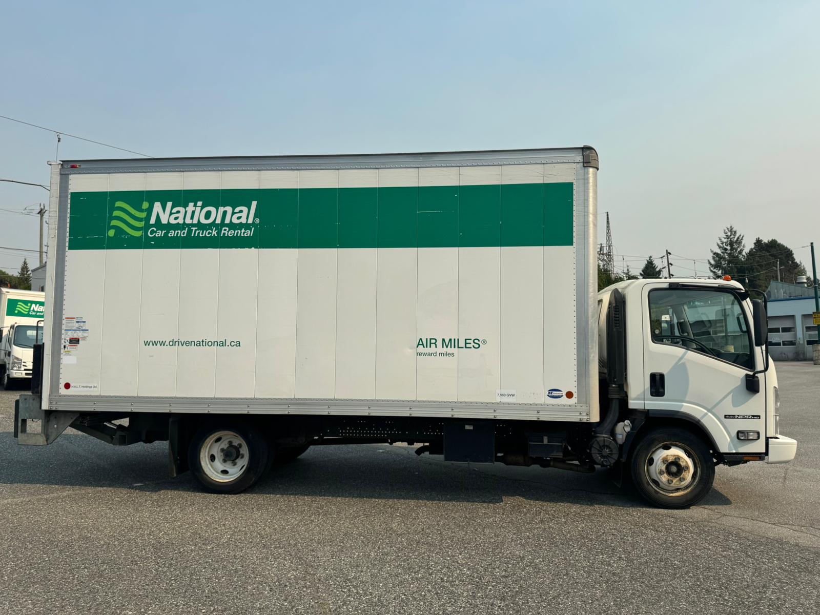 2018 Isuzu NPR HD - Thumbnail 4