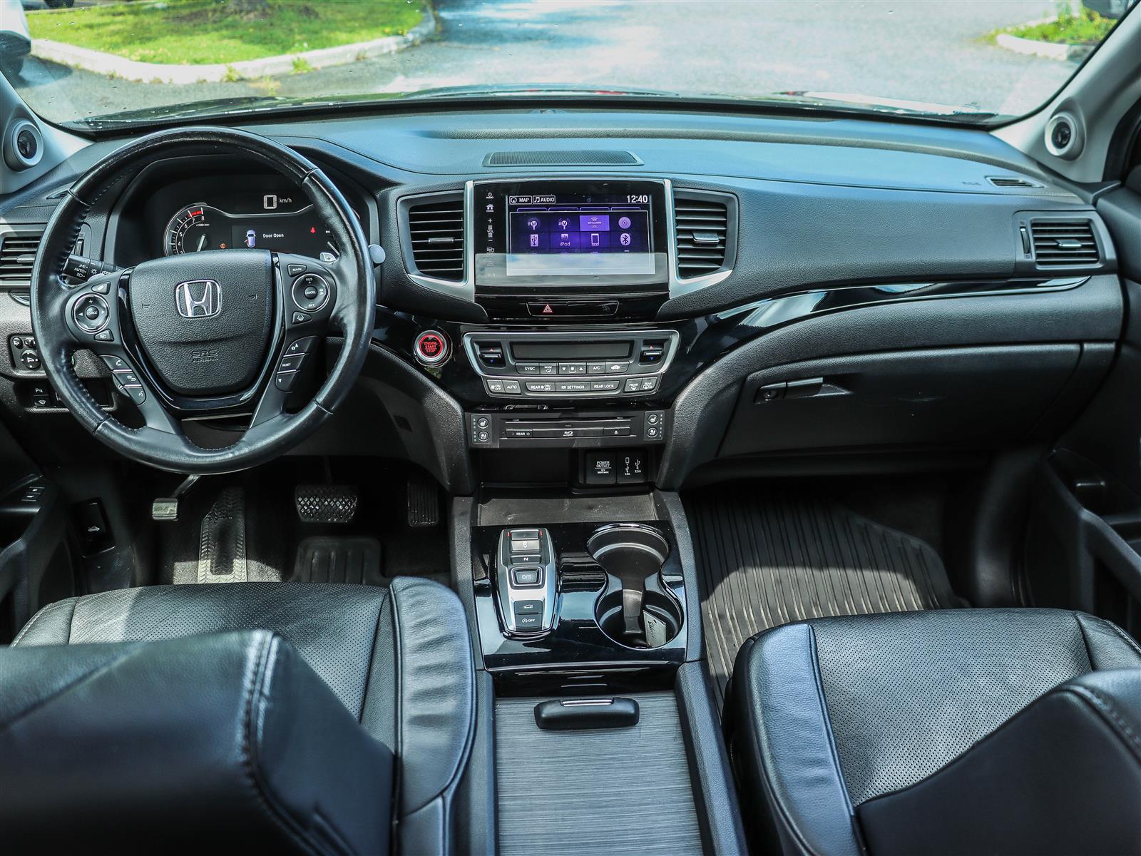 2018 Honda Pilot Touring - Thumbnail 13