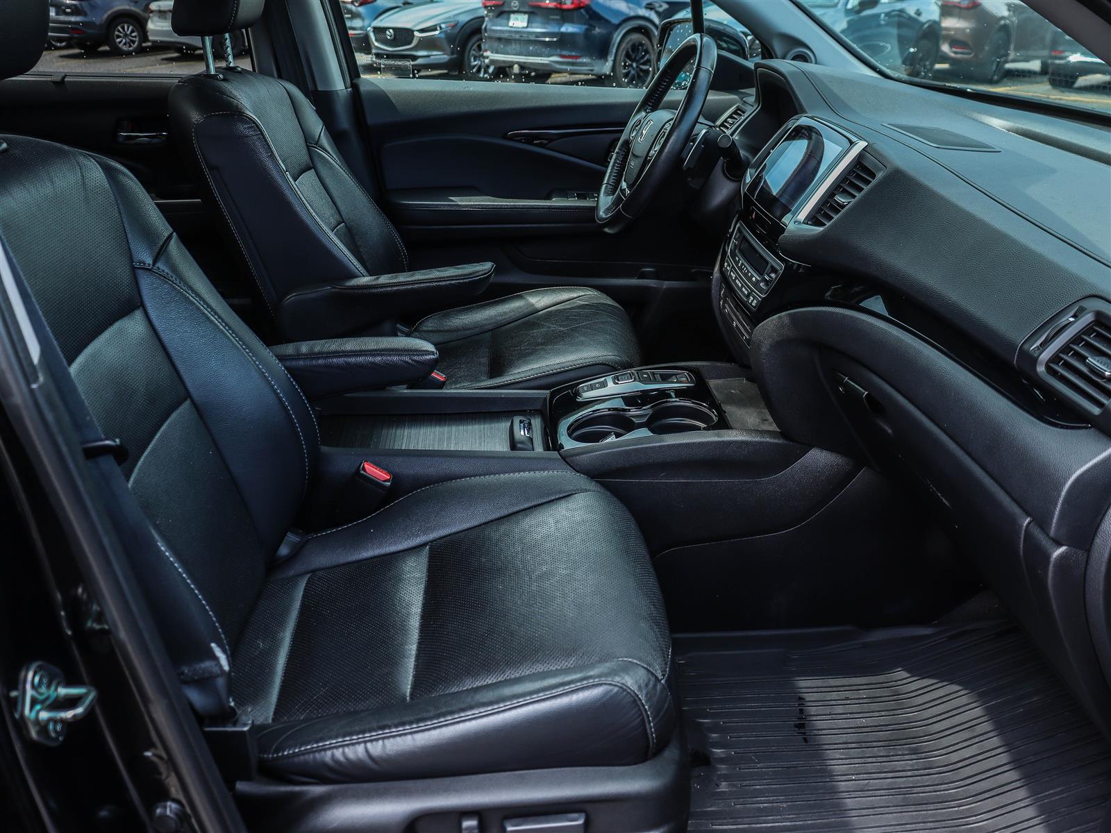 2018 Honda Pilot Touring - Thumbnail 17