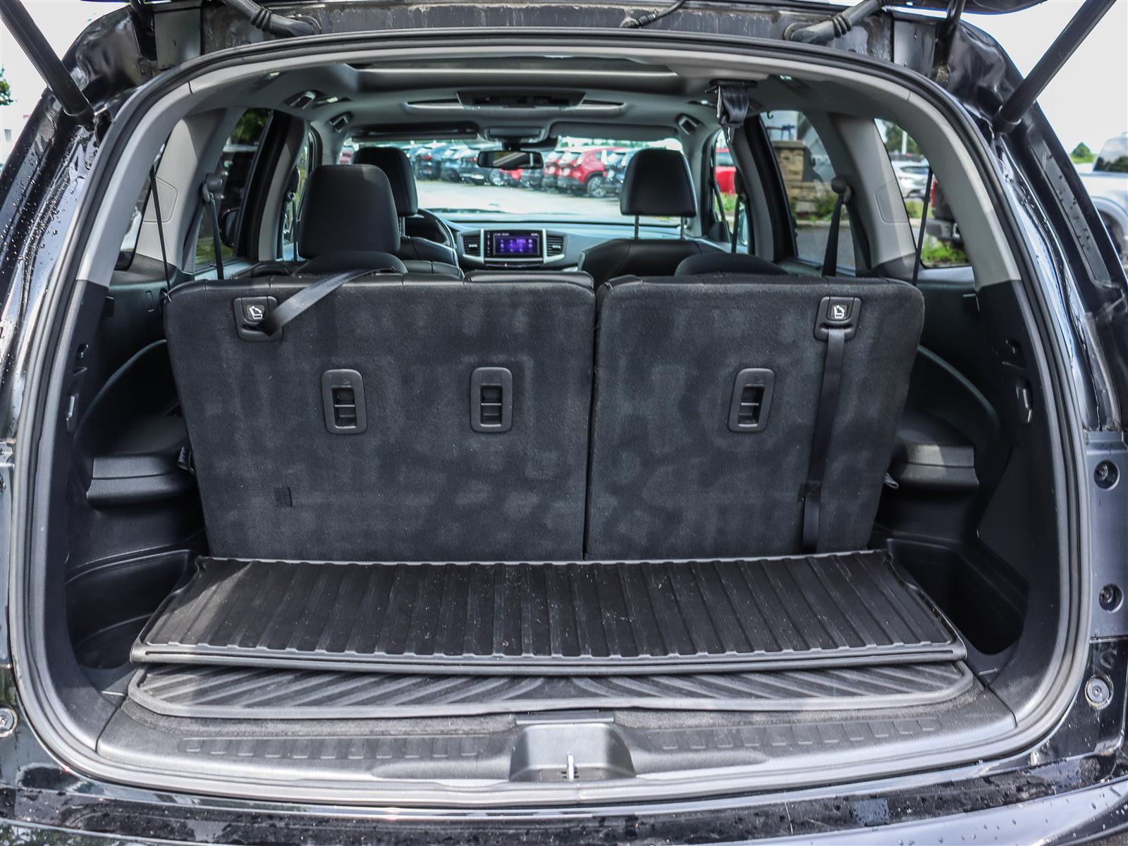 2018 Honda Pilot Touring - Thumbnail 20