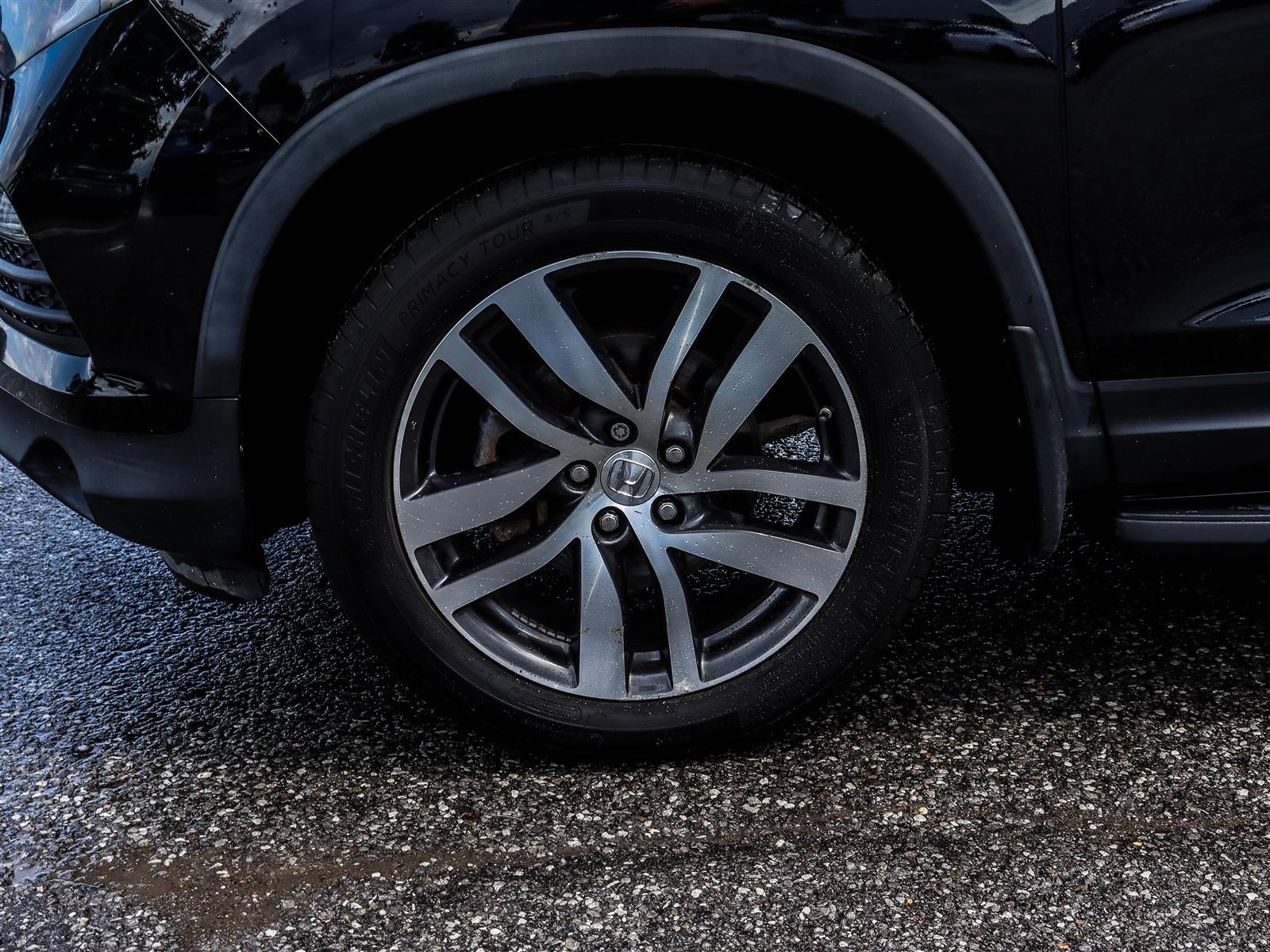 2018 Honda Pilot Touring - Thumbnail 24