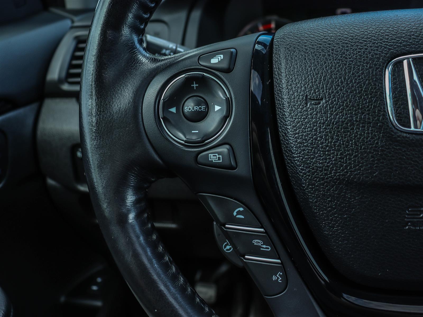 2018 Honda Pilot Touring - Thumbnail 28