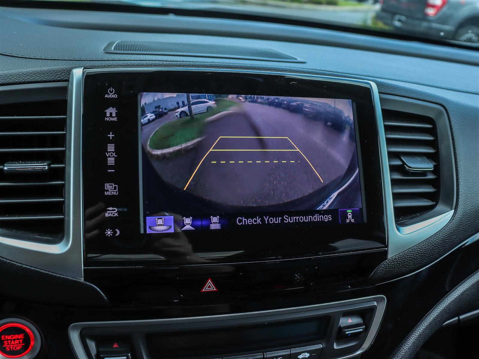 2018 Honda Pilot Touring - Thumbnail 30