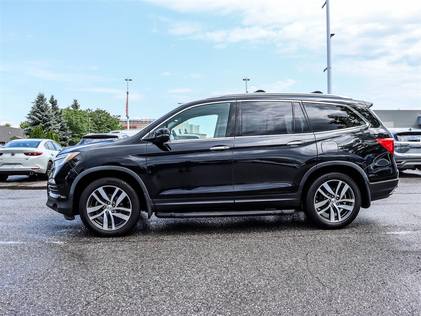 2018 Honda Pilot Touring - Thumbnail 5