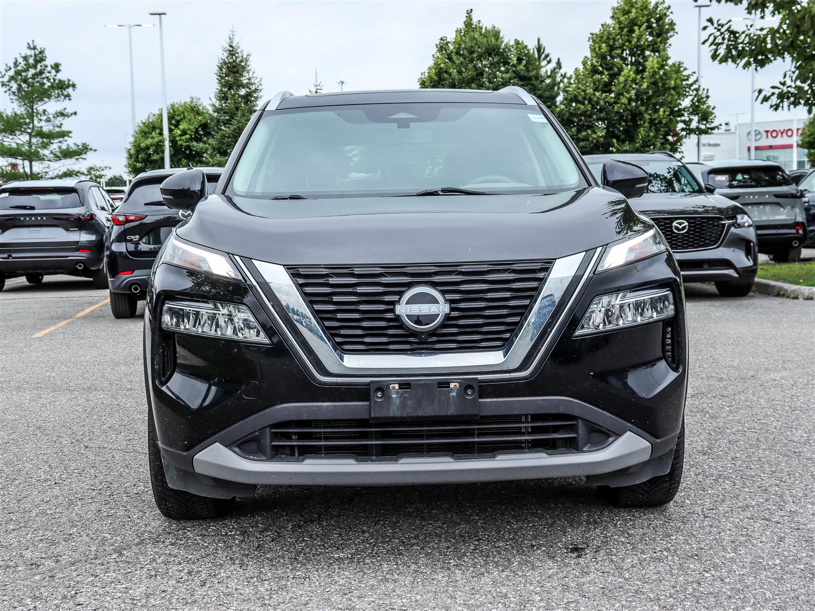 2023 Nissan Rogue SV MoonRoof - Thumbnail 2