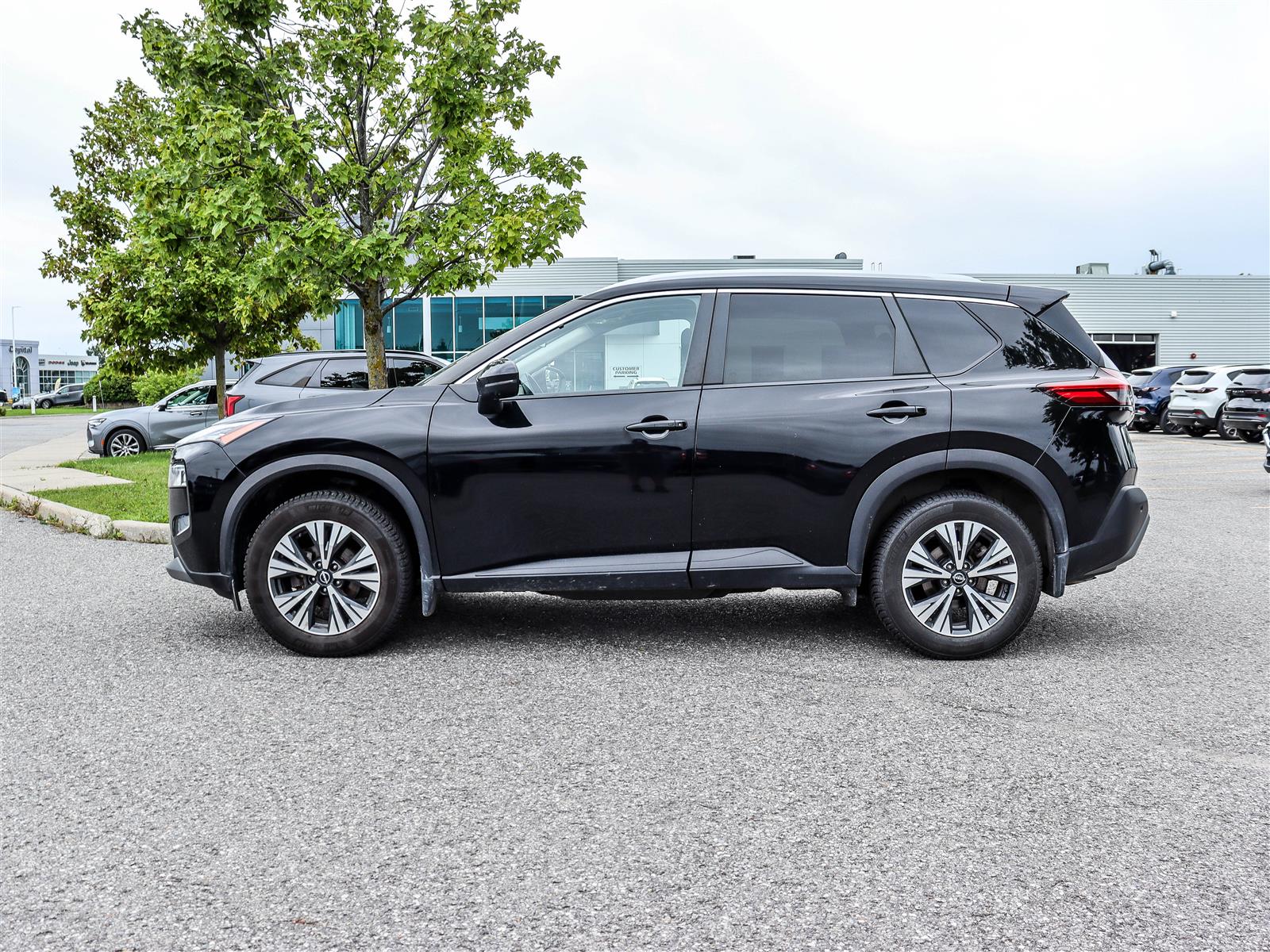 2023 Nissan Rogue SV MoonRoof - Thumbnail 5