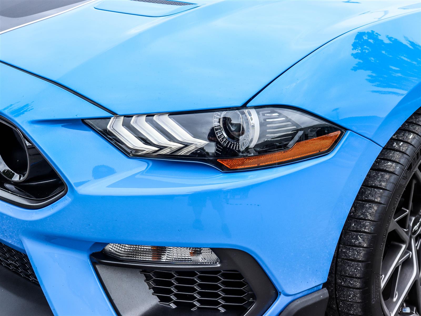 2022 Ford Mustang MACH 1 - Thumbnail 21