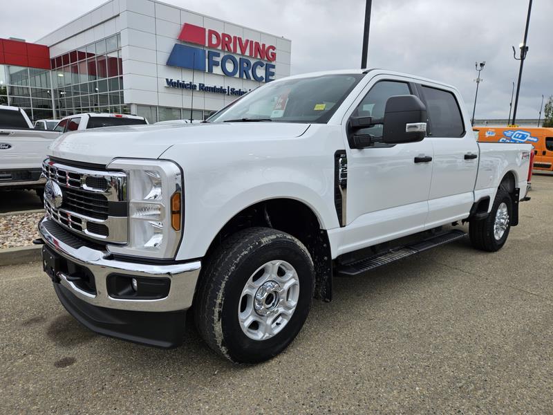 2025 Ford F-250 Super Duty XLT Crew Cab 4WD