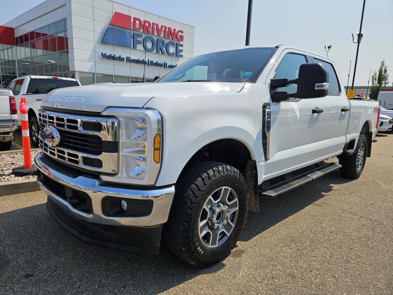 White 2025 Ford F-250 Super Duty Pickup Truck Four-Wheel Drive