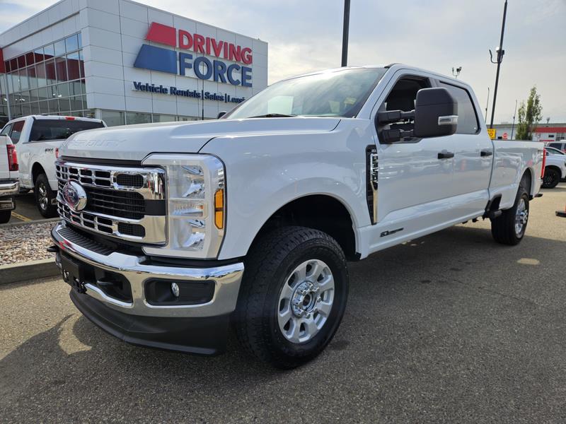  2024 Ford F-350 Super Duty XLT Crew Cab LB 4WD   