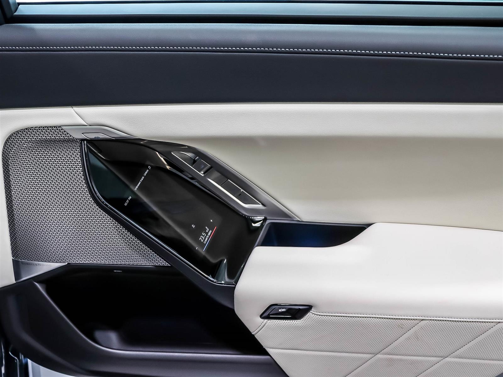2023 BMW i7 xDrive60 Sedan - Thumbnail 13