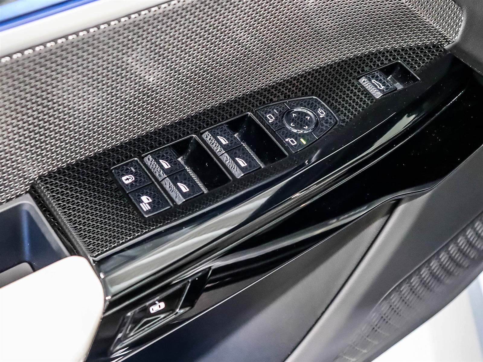 2023 BMW i7 xDrive60 Sedan - Thumbnail 28