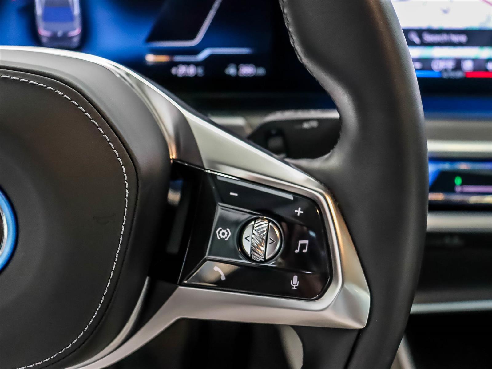 2023 BMW i7 xDrive60 Sedan - Thumbnail 34