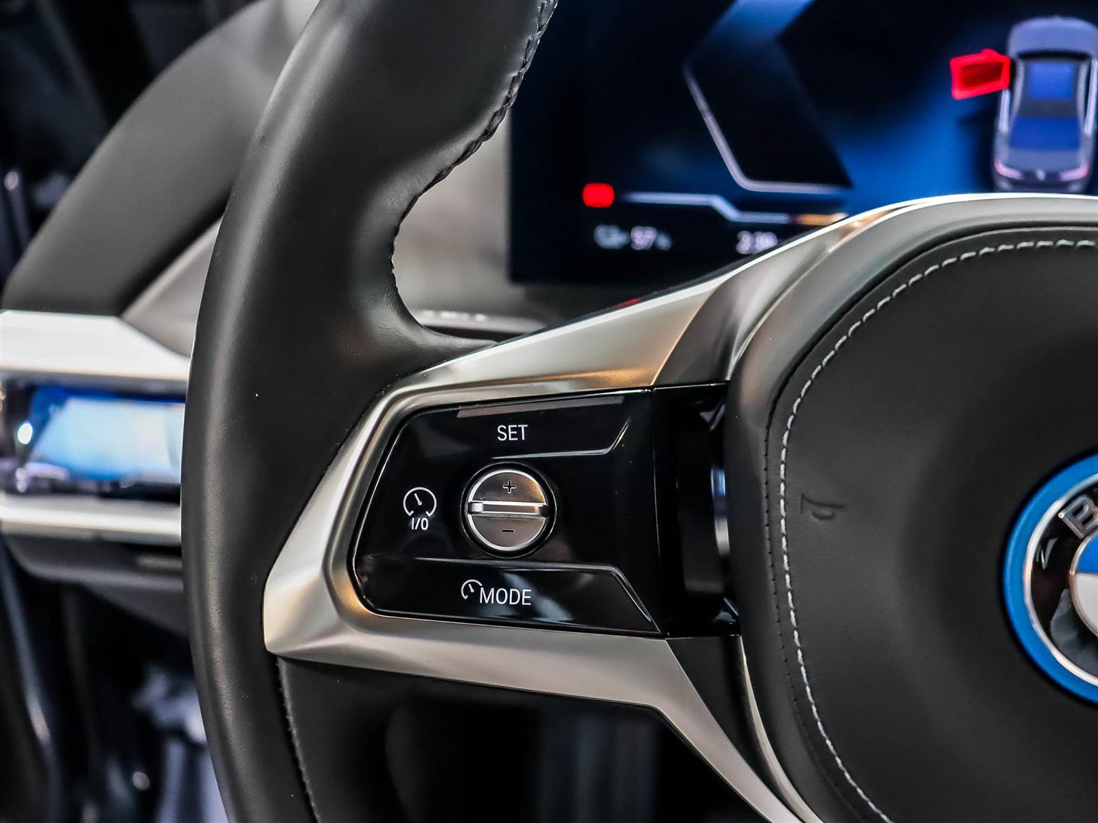 2023 BMW i7 xDrive60 Sedan - Thumbnail 35