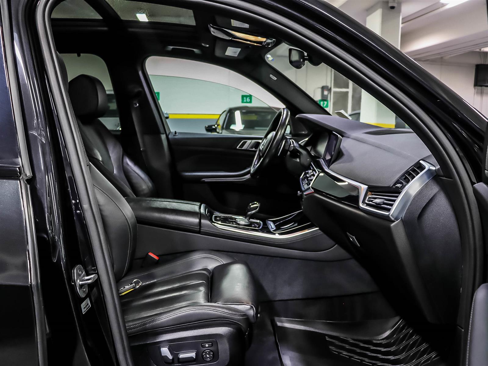 2019 BMW X5 - Thumbnail 13