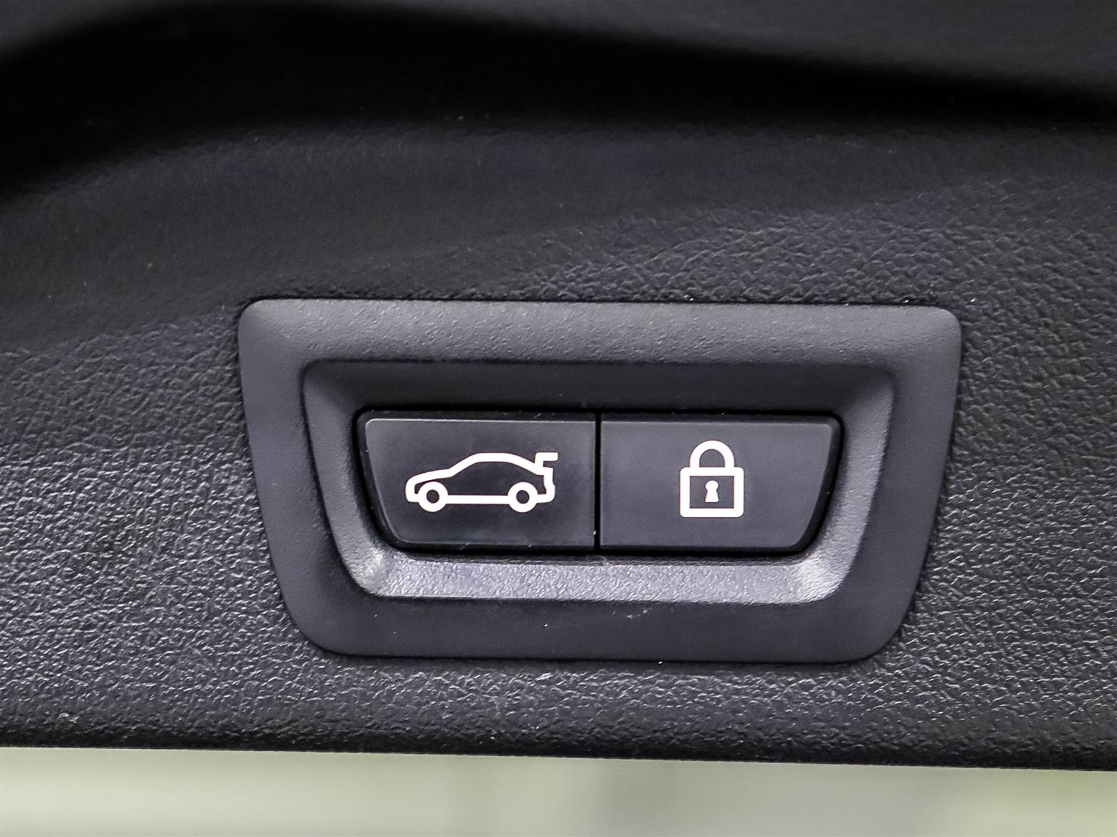 2019 BMW X5 - Thumbnail 18