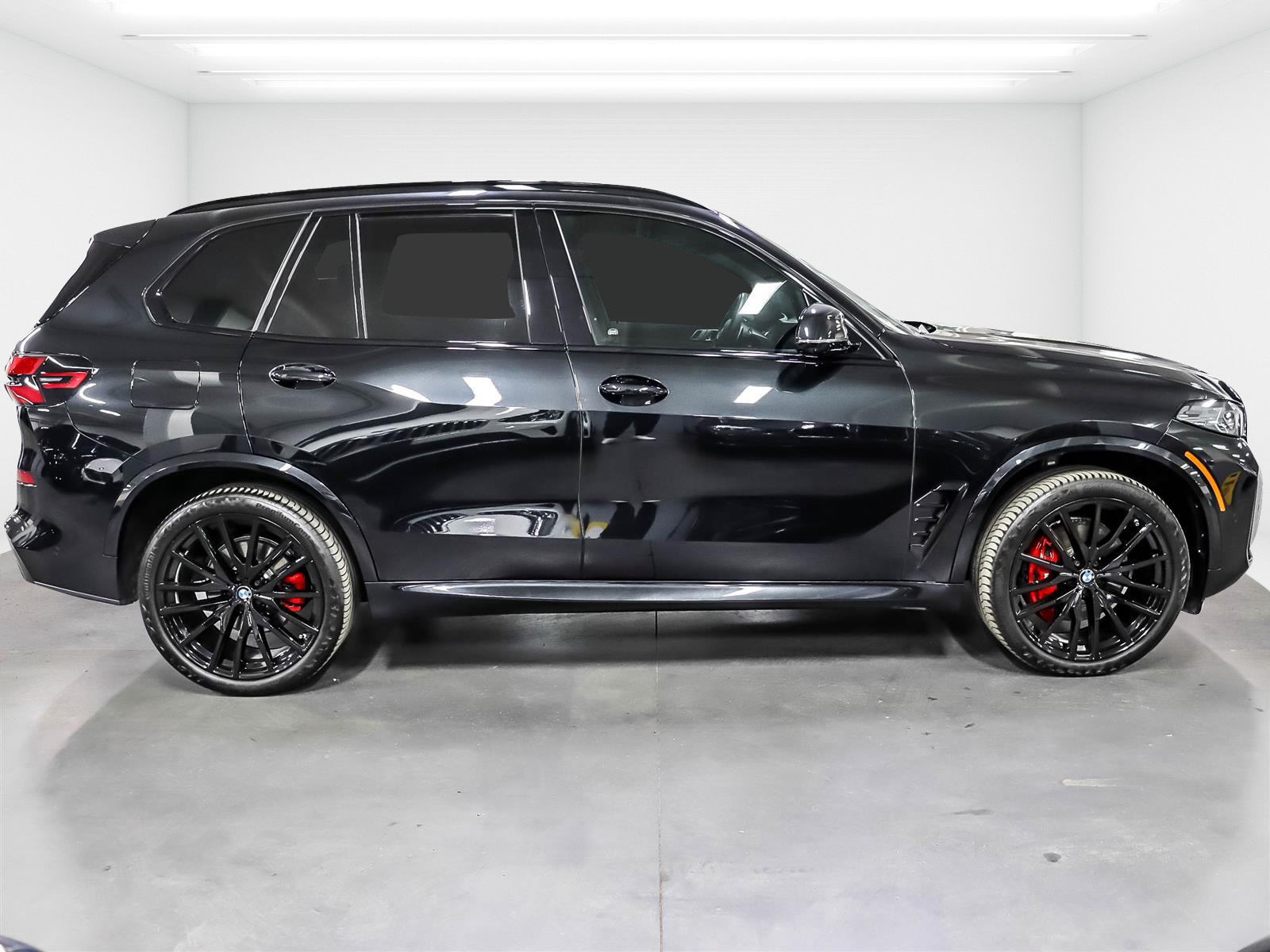 2024 BMW X5 - Thumbnail 3