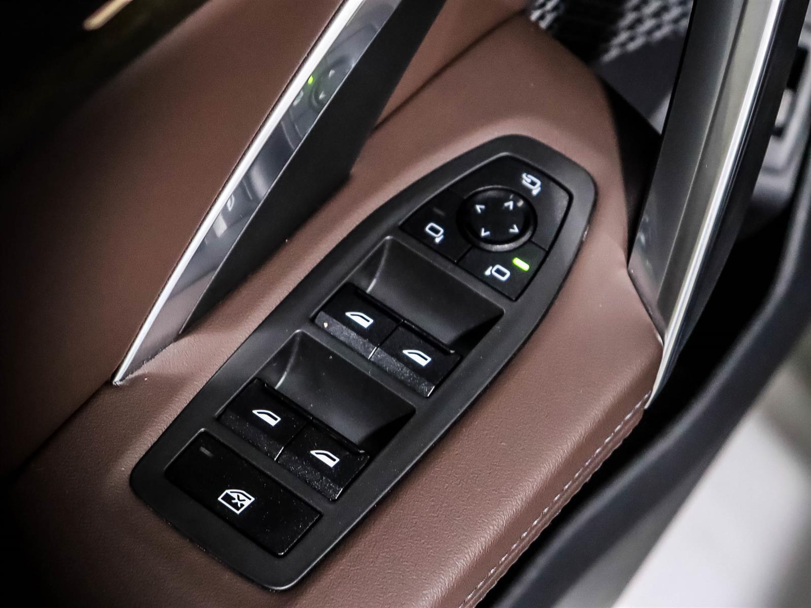 2025 BMW X1 xDrive28i - Thumbnail 24