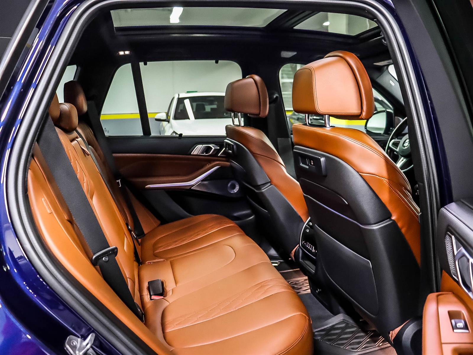 2023 BMW X5 M50i - Thumbnail 17