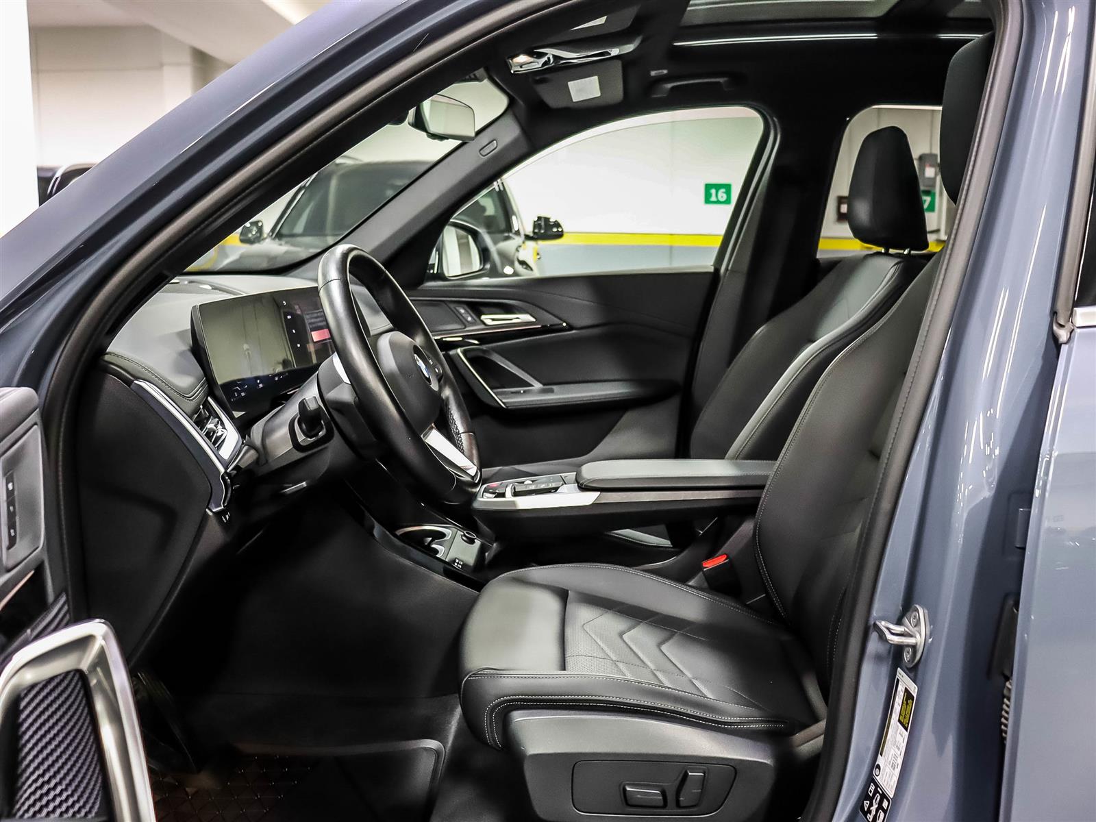 2024 BMW X1 xDrive28i - Thumbnail 8