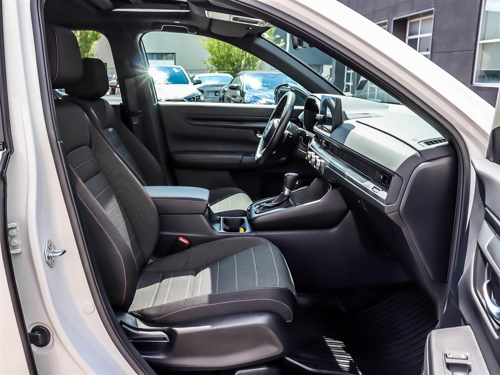 2026 Honda CR-V Hybrid Sport AWD - Thumbnail 15