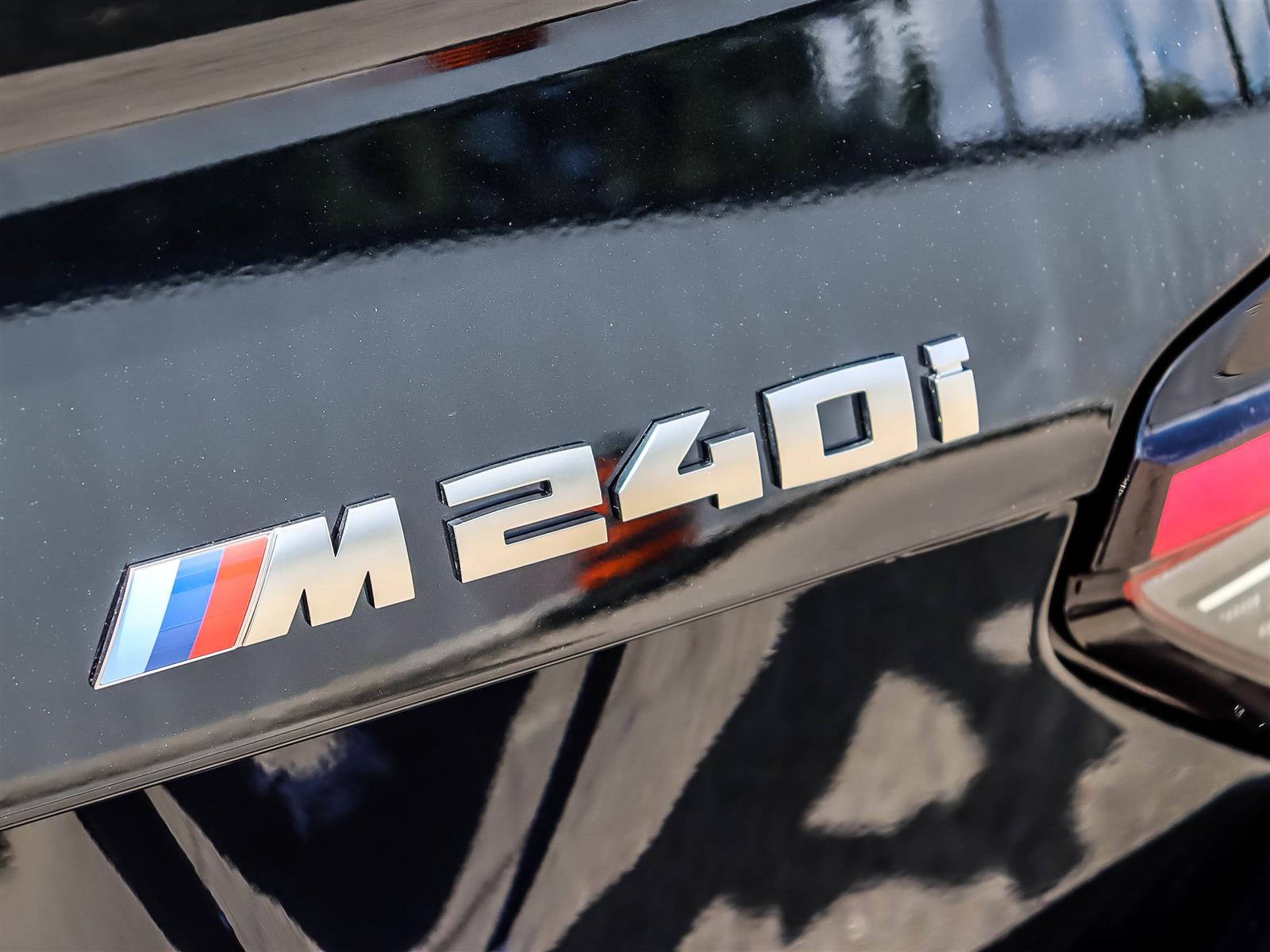 2024 BMW M240i xDrive Coupe - Thumbnail 17