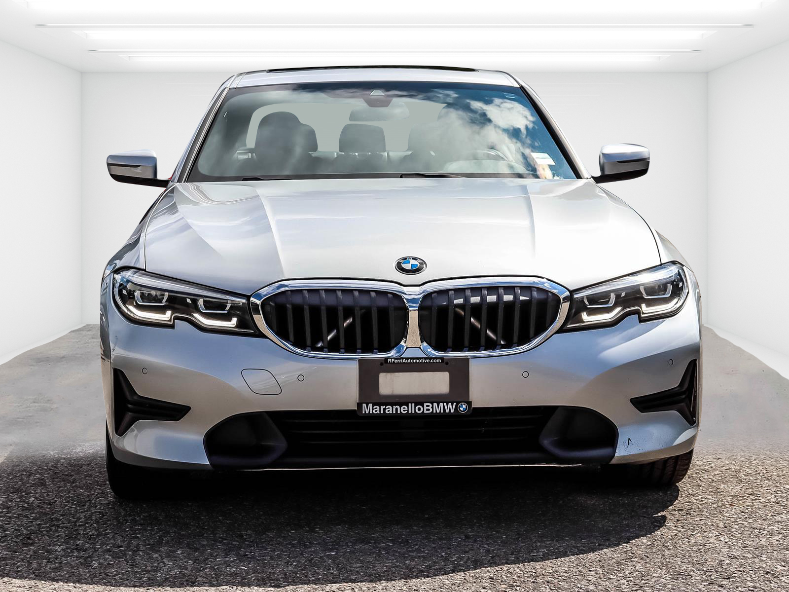 2019 BMW 330i xDrive Sedan - Thumbnail 2