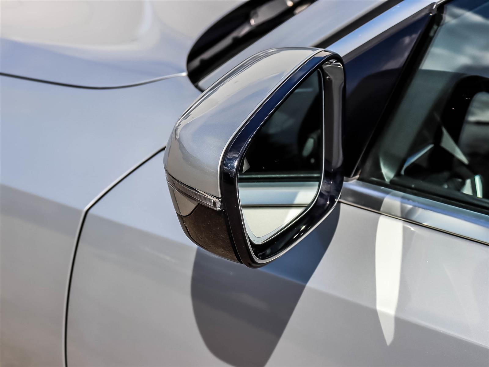 2019 BMW 330i xDrive Sedan - Thumbnail 23