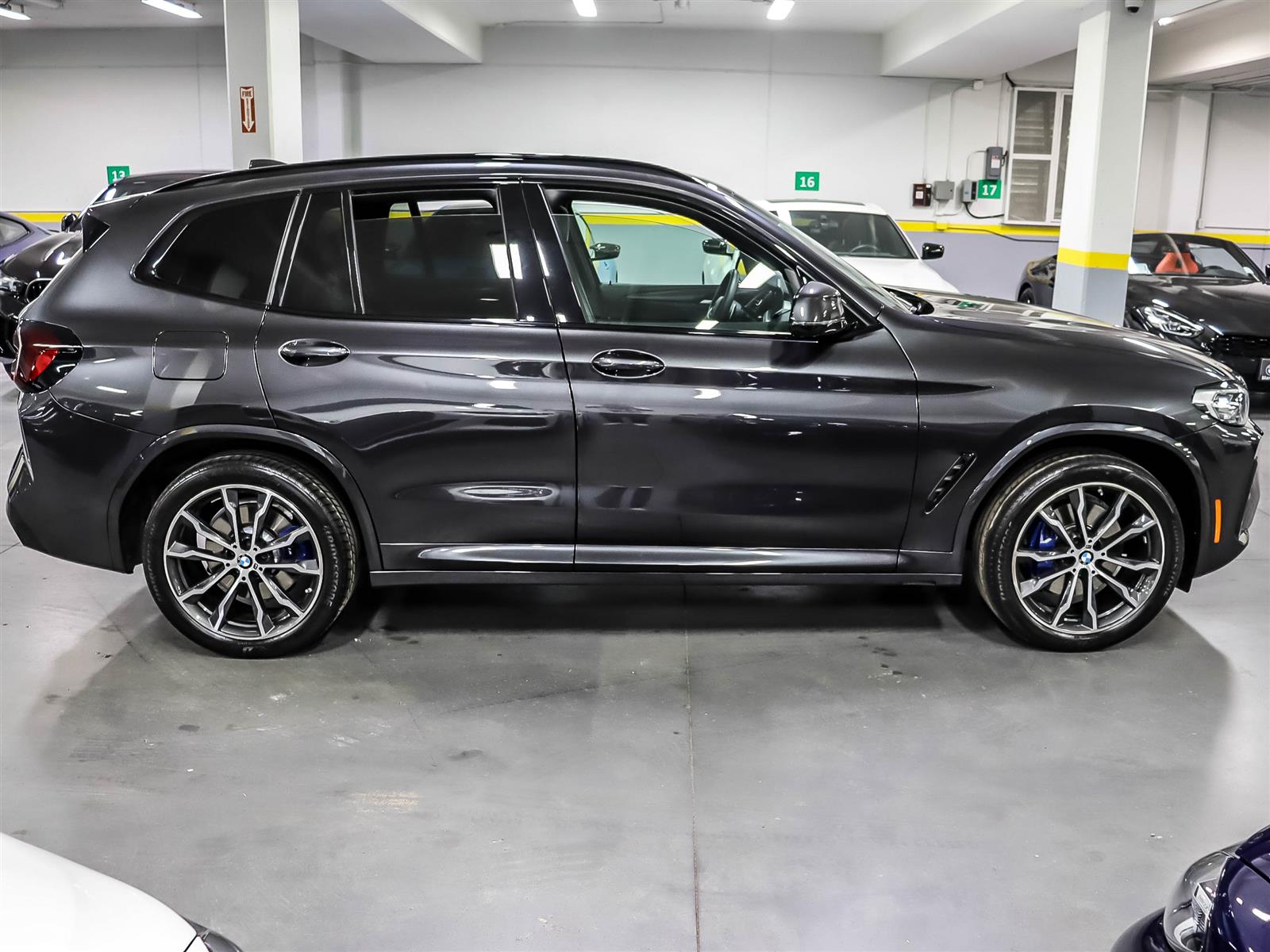 2023 BMW X3 xDrive30i - Thumbnail 3