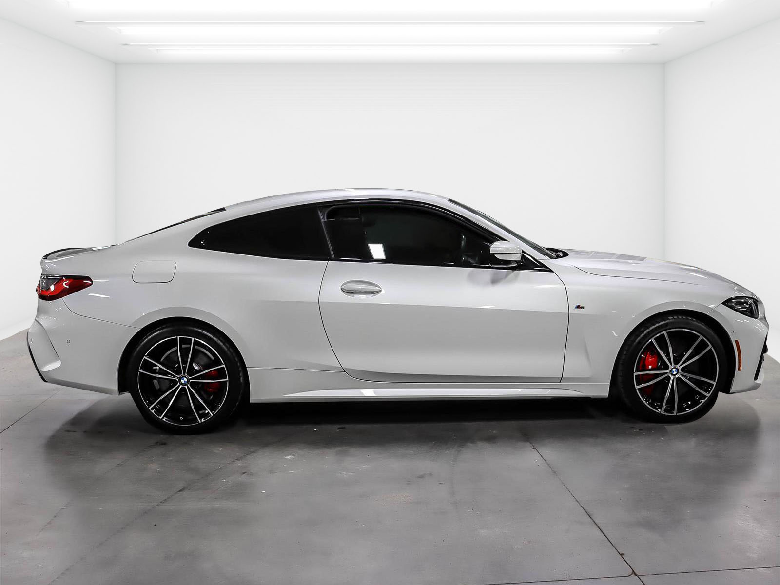 2024 BMW M440i xDrive Coupe - Thumbnail 3