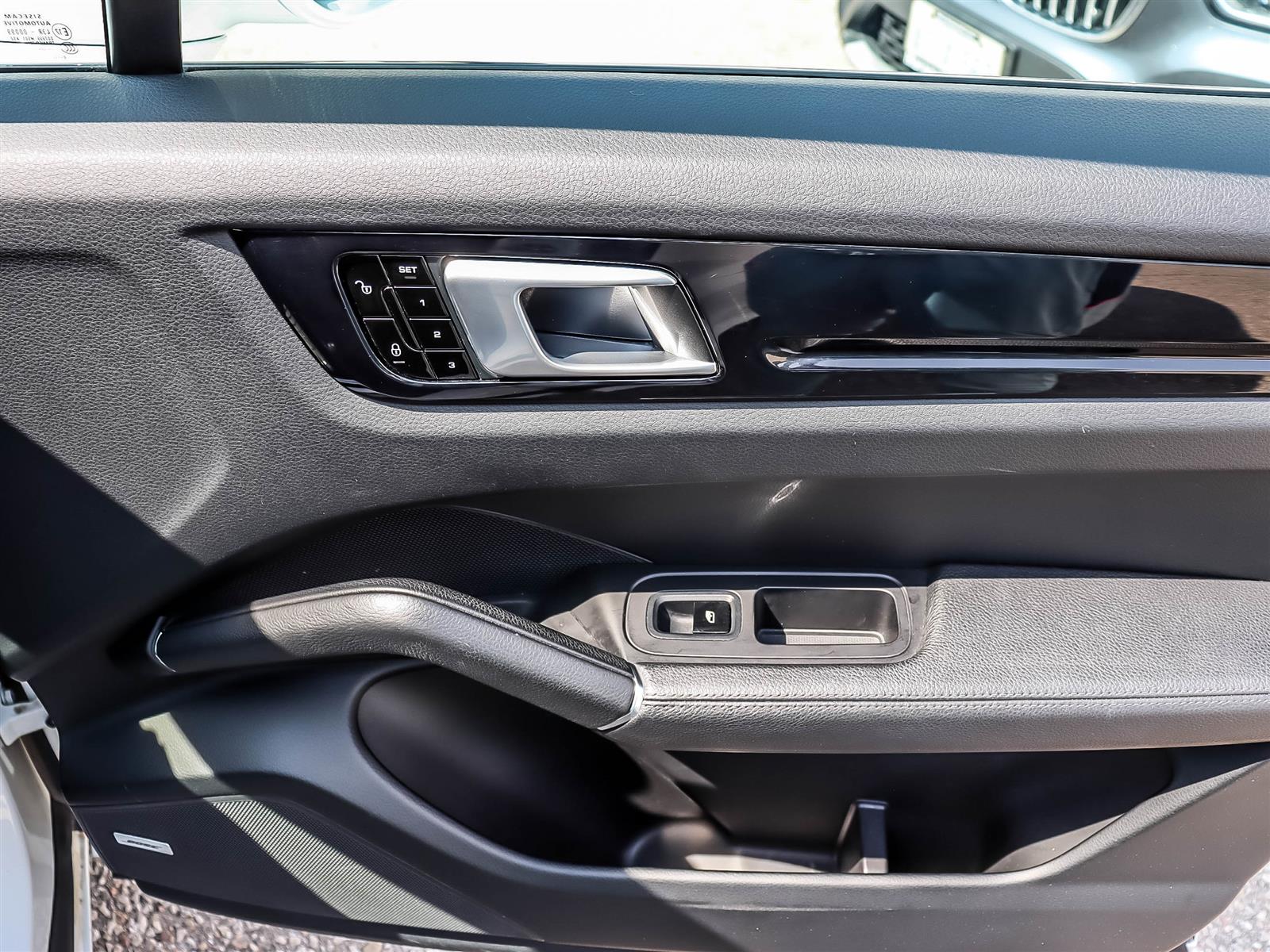 2019 Porsche Cayenne - Thumbnail 13