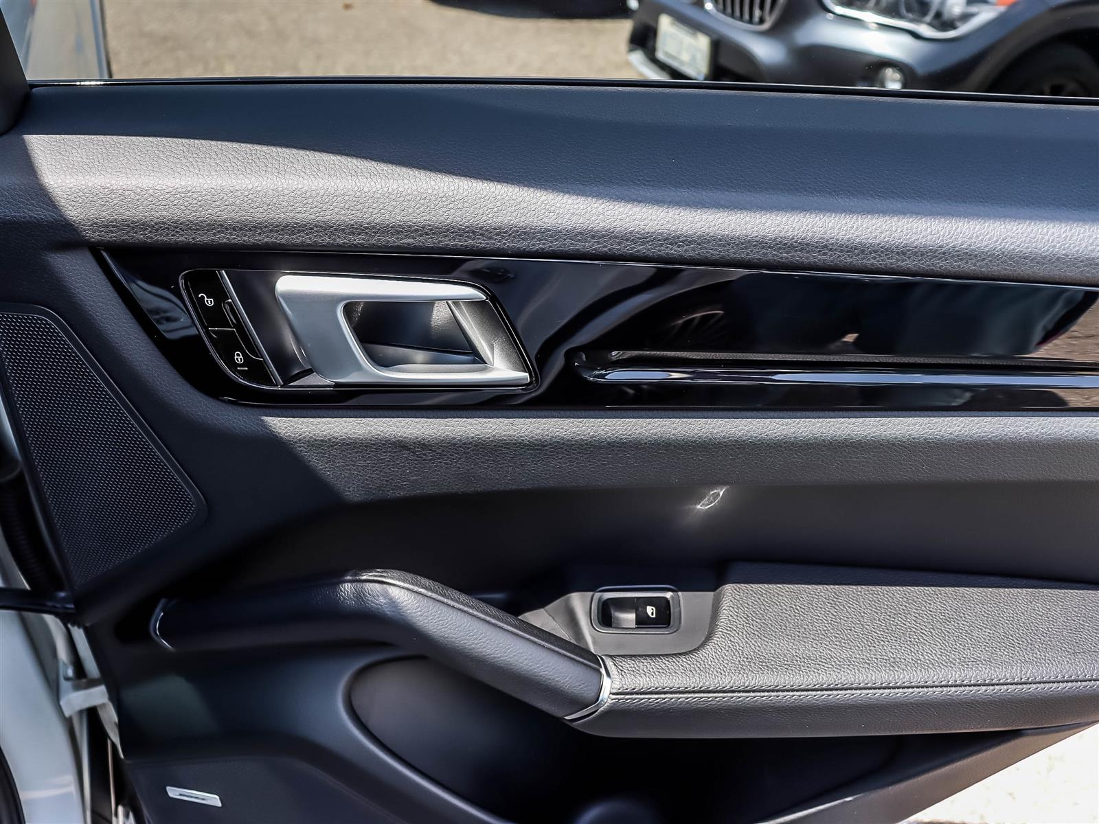 2019 Porsche Cayenne - Thumbnail 16