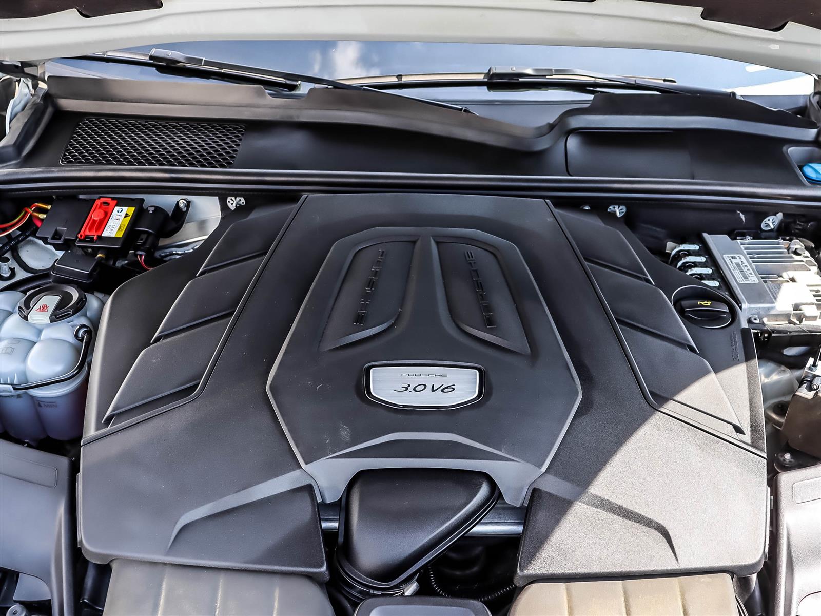 2019 Porsche Cayenne - Thumbnail 22