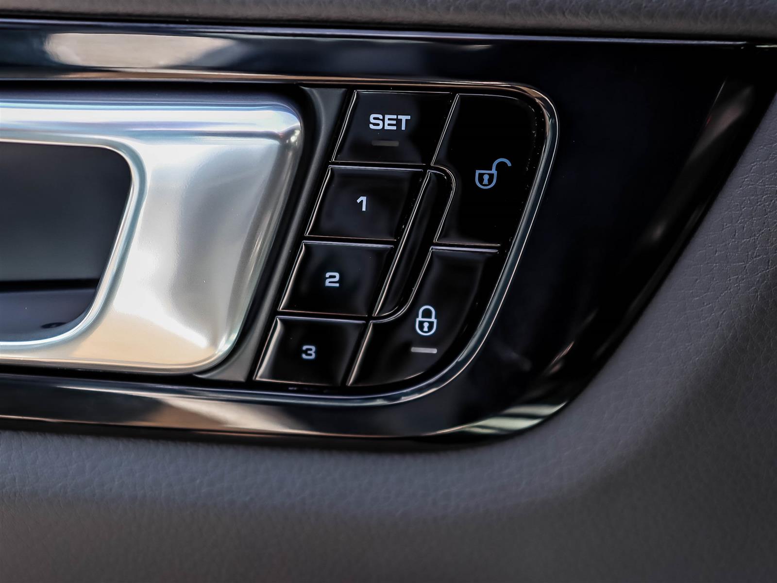 2019 Porsche Cayenne - Thumbnail 27
