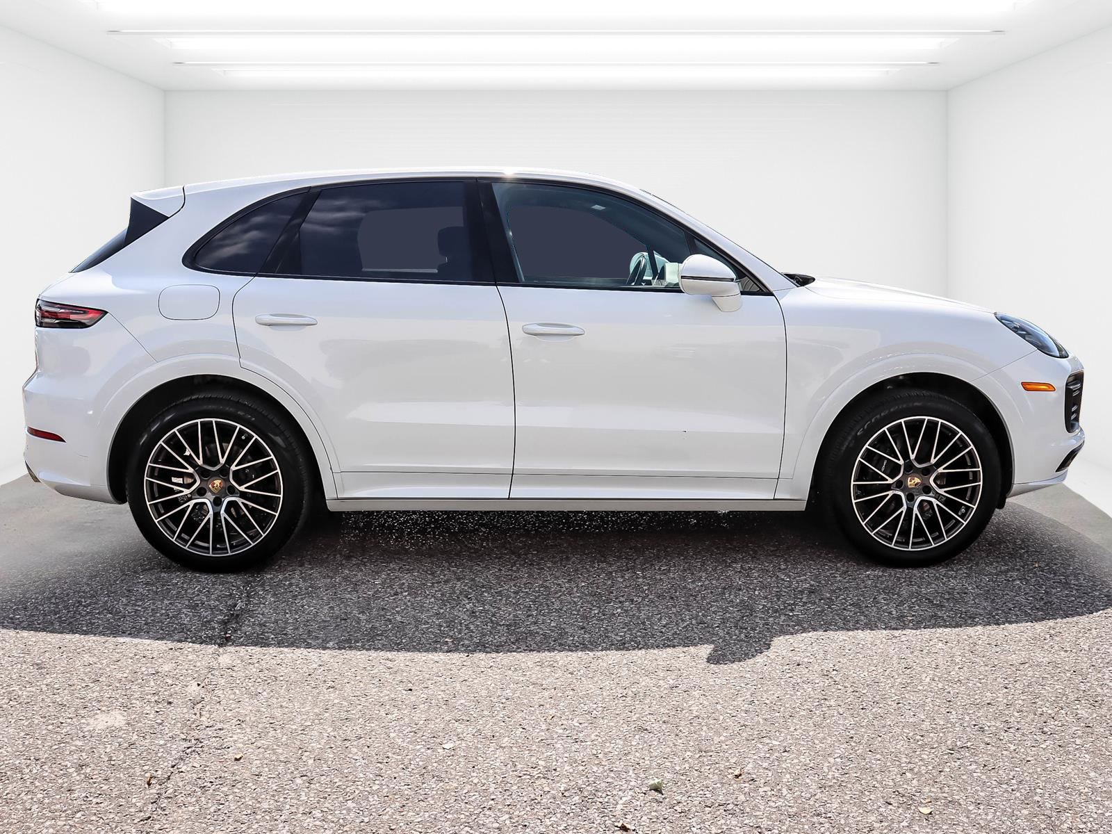 2019 Porsche Cayenne - Thumbnail 3