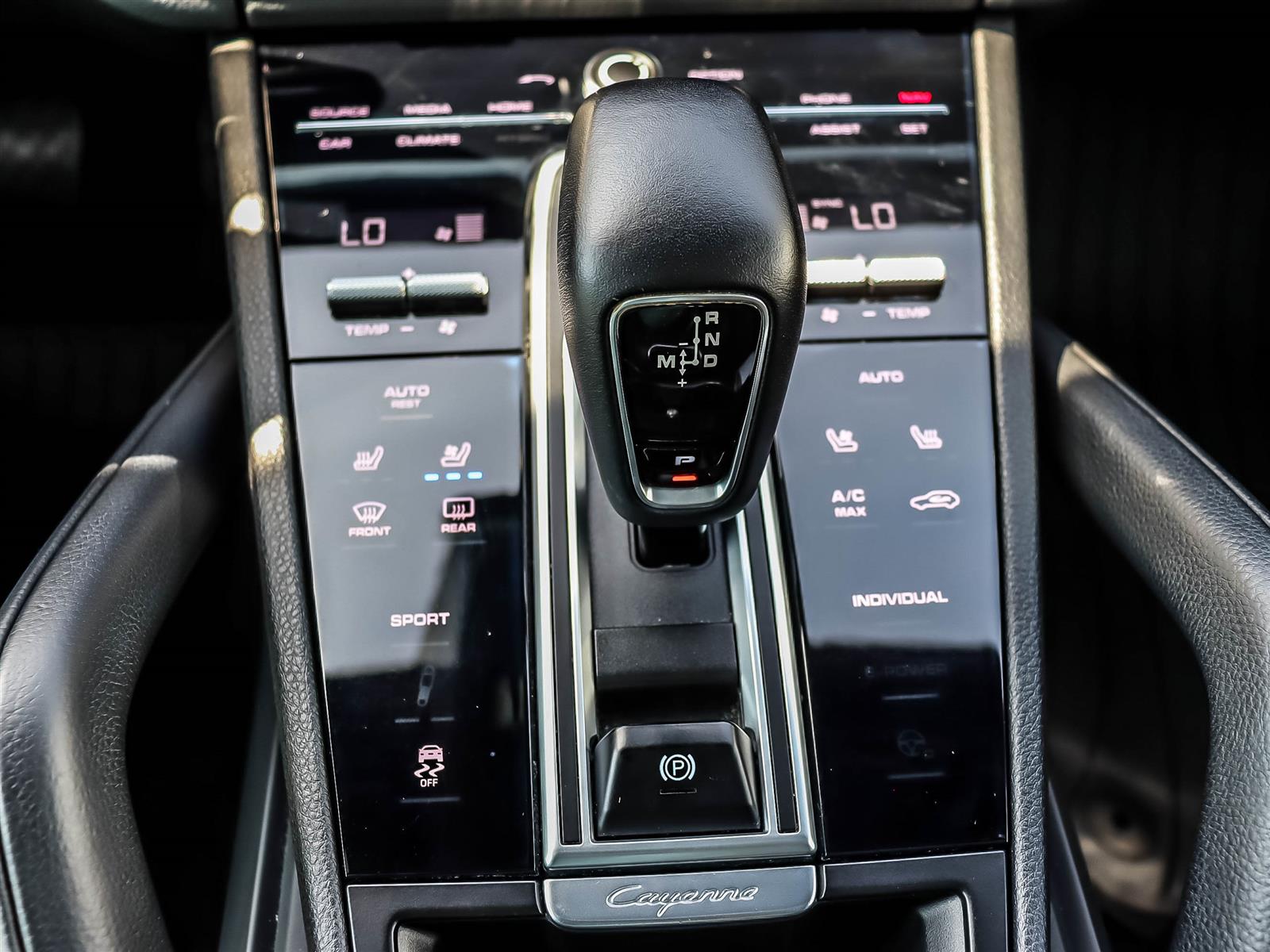2019 Porsche Cayenne - Thumbnail 33