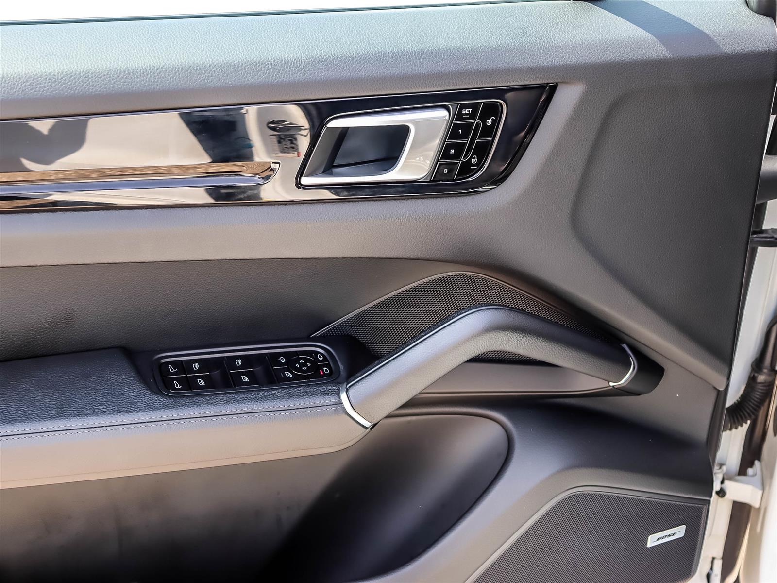 2019 Porsche Cayenne - Thumbnail 6