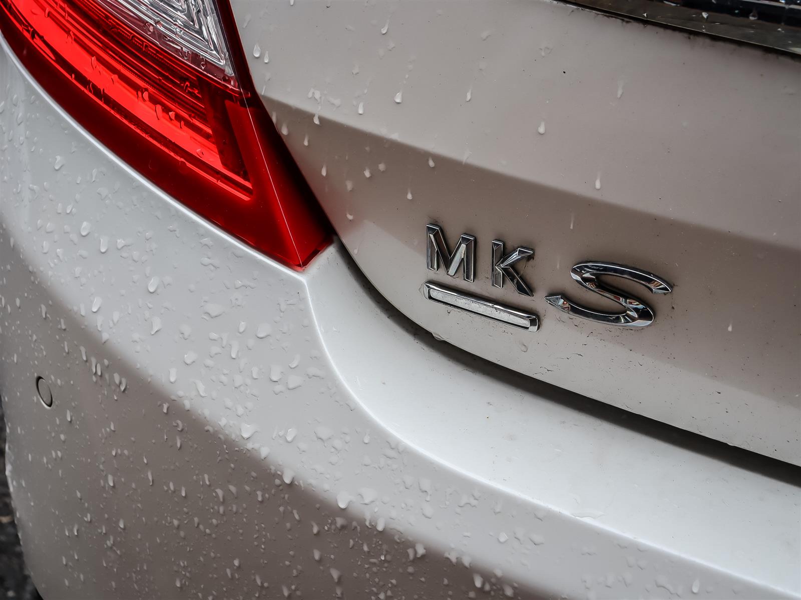 used 2015 Lincoln MKS car