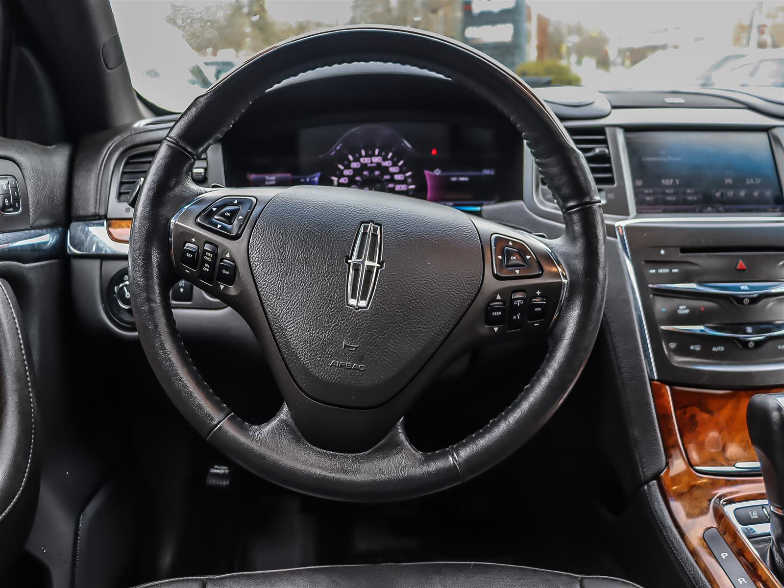 used 2015 Lincoln MKS car